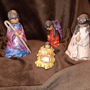 Goebel Degrazia 4 Piece Native American Nativity Set